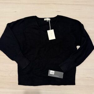 Rielle Black Top NWT M